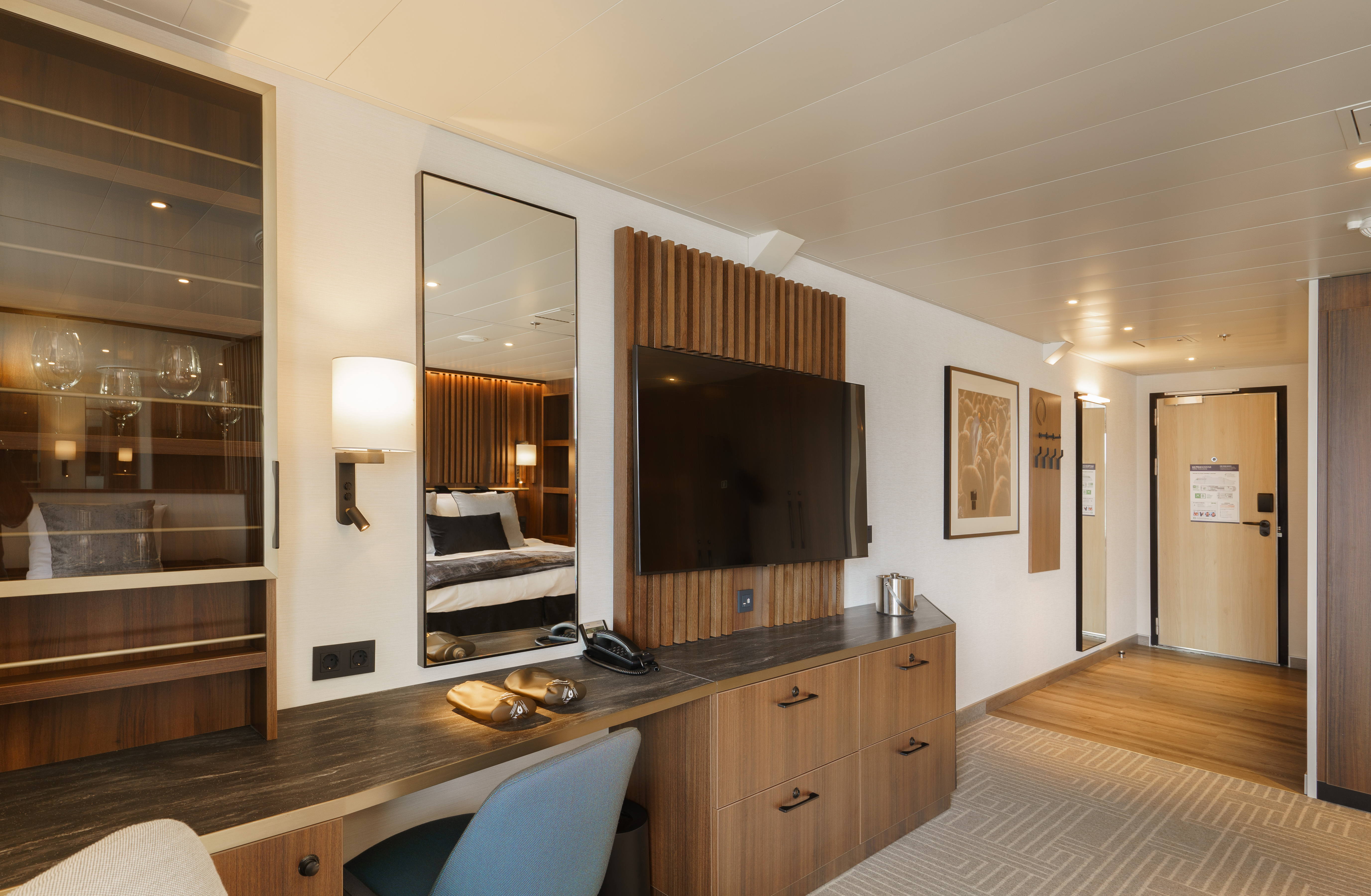 Deluxe Balcony Suite